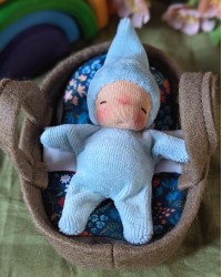 Sleepy Pocket Baby mit Nestchen (hellblau)
